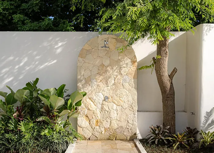 Desaulu - Private Escape With Sunlit Pool In Orman Evi *