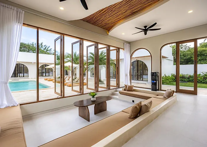 Orman Evi Desaulu - Private Escape With Sunlit Pool In Uluwatu