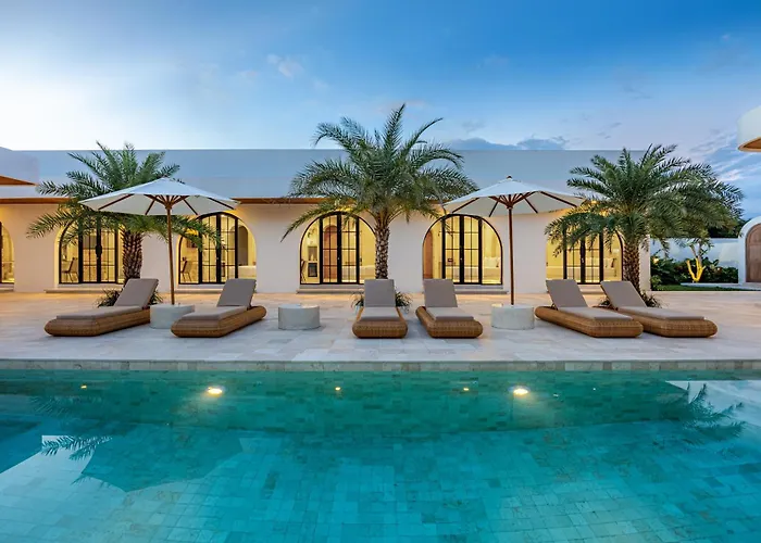 Desaulu - Private Escape With Sunlit Pool In *